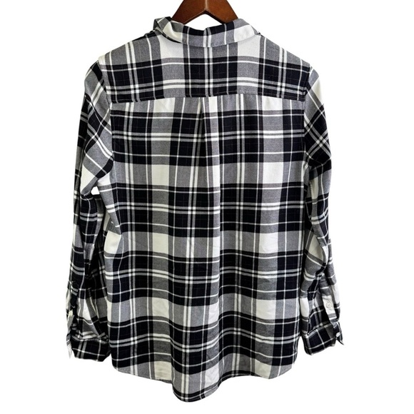 Banana Republic Boyfriend Fit Black & White Plaid Button Down Shirt Size Medium - Picture 7 of 9
